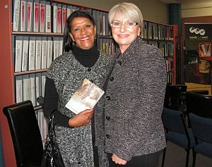 Sharyn Killens and Lindsay Lewis at Cowra Library
